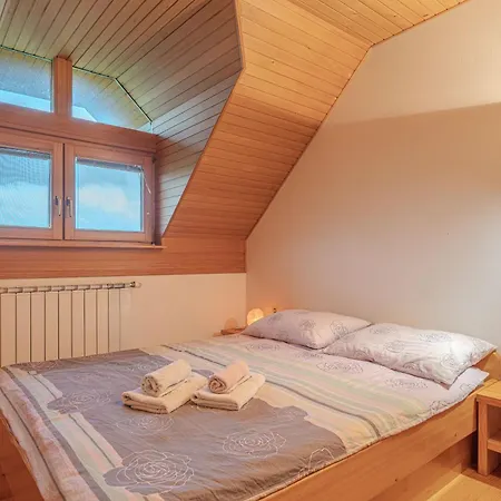 Oblak Estate Apartmán *