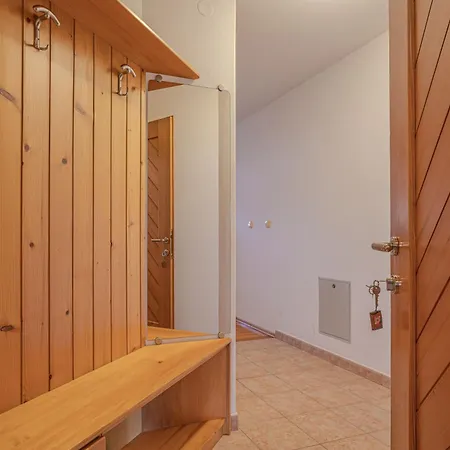 Oblak Estate * Ortnek