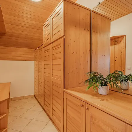 Oblak Estate Apartmán