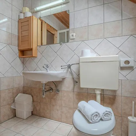 Oblak Estate * Ortnek