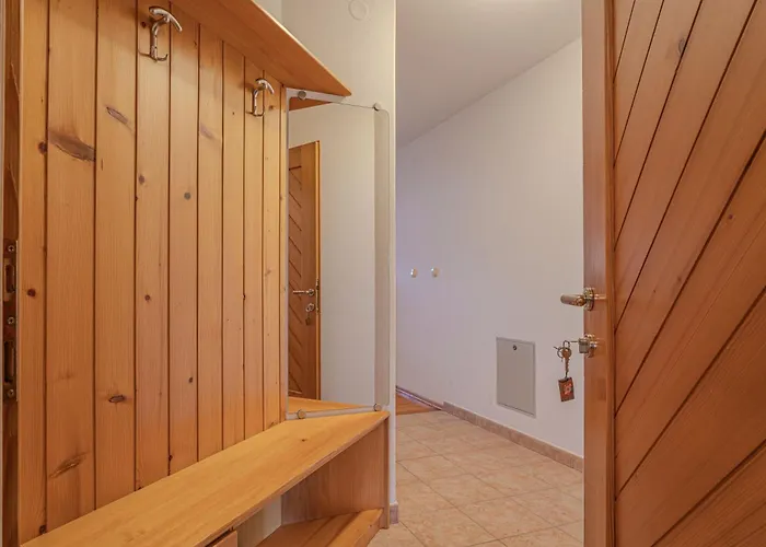 Oblak Estate * Ortnek